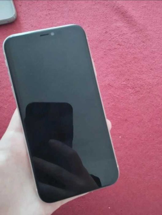 iPhone 11 - 64GB - 75% Bateria - Serwis