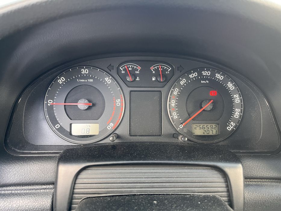 Skoda Superb 1.9tdi pd com material