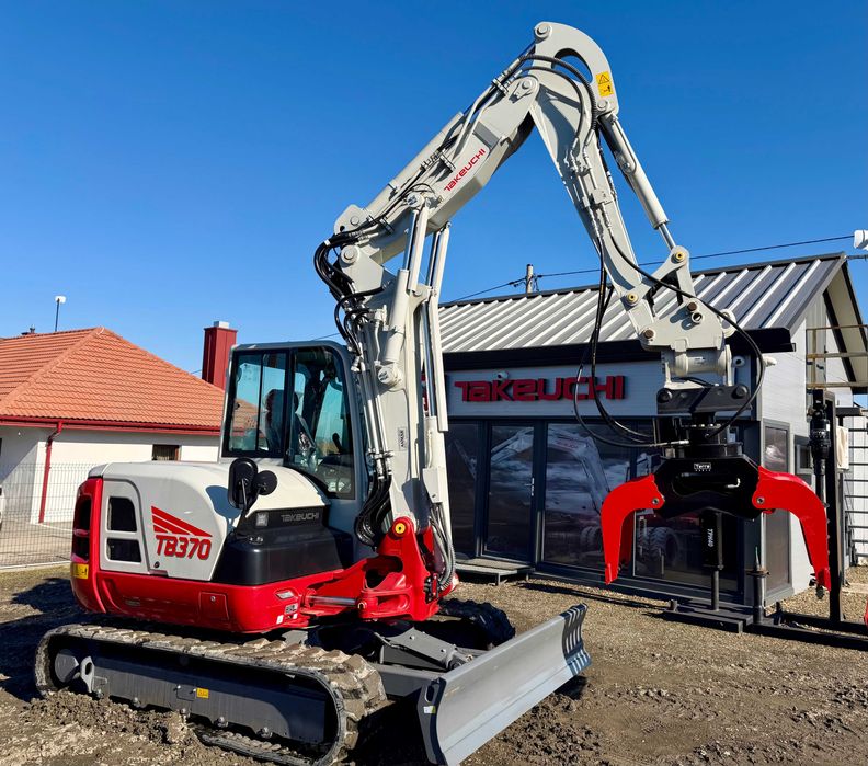 Nowa Takeuchi TB370 CV ; waga 7 t z głowicą Powertilt /TB250