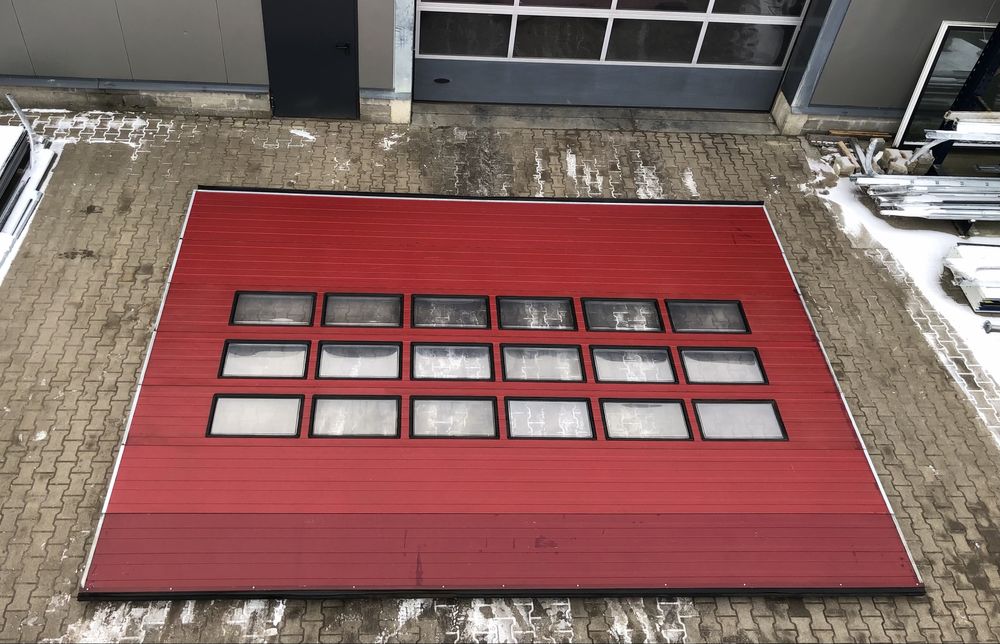 Brama 630 x 440 elektryczna panelowa segmentowa garażowa przemysłowa