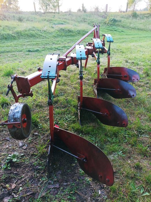 Sprzedam pług Kverneland 4 skibowy z zabezpieczeniem resorowym 16 "
