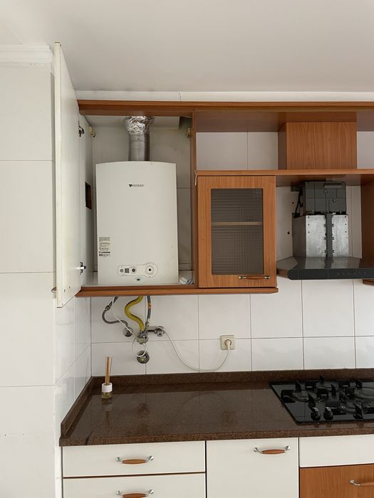 Cozinha completa bem estimada