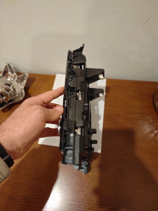 Ecrã Renault megane, óleos, tasliman