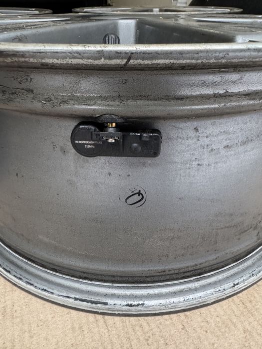 Диски R18 разболтовка5/108