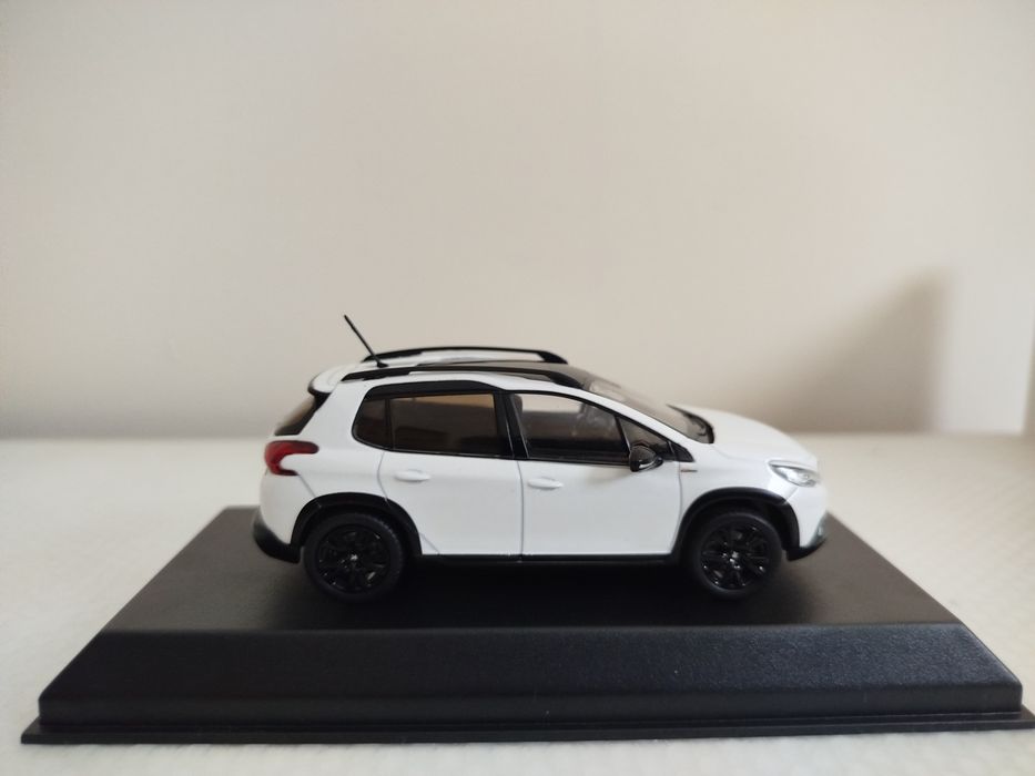Miniatura Peugeot 2008 Nova 1/43