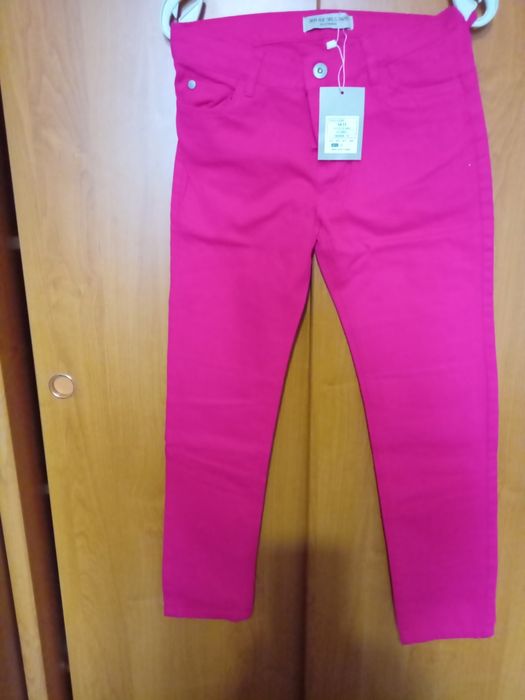 Джинсы на девочку 10-11 лет