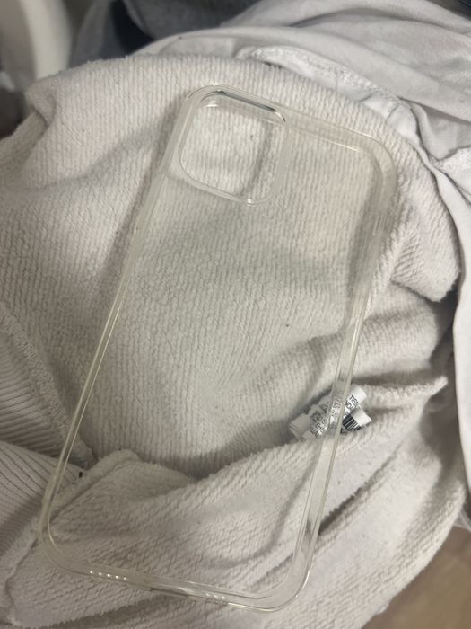 sprzedam etui na iphone 12 pro