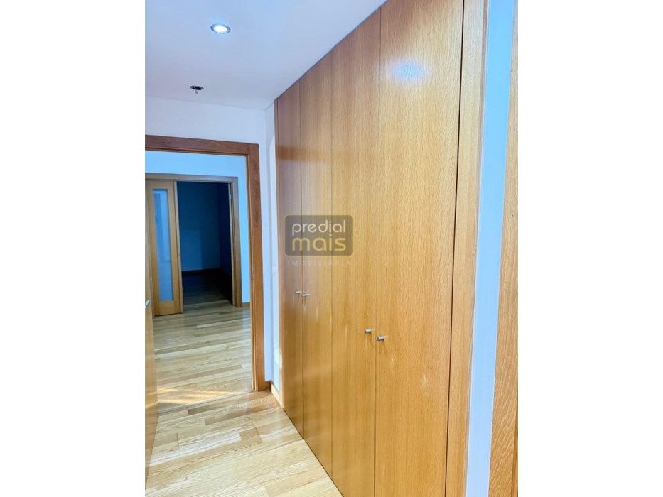 Apartamento T2 Novo C/ Novo - Centro