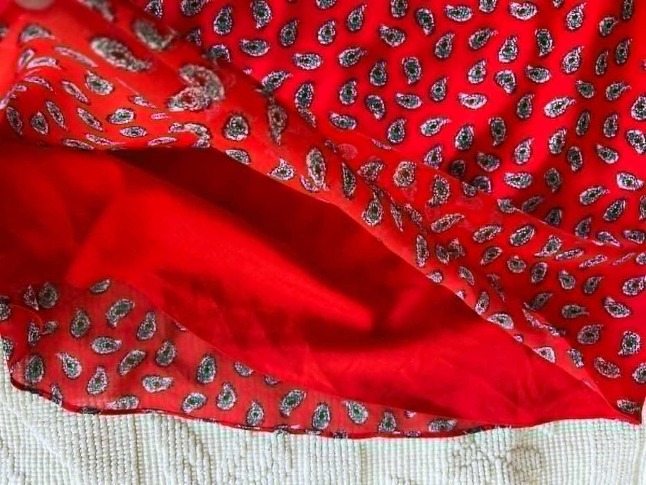 Piękna bluzeczka na lato - na ramiączkach, jak nowa czerwona - M- XL.