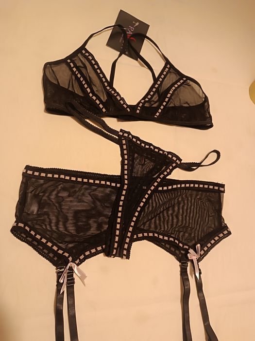Conjunto Lingerie. Soutien, Calcinha e Ligueiro. S/M