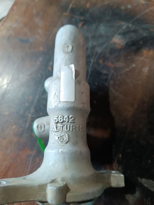 Головний гальмівний циліндр Рено Сценік 3