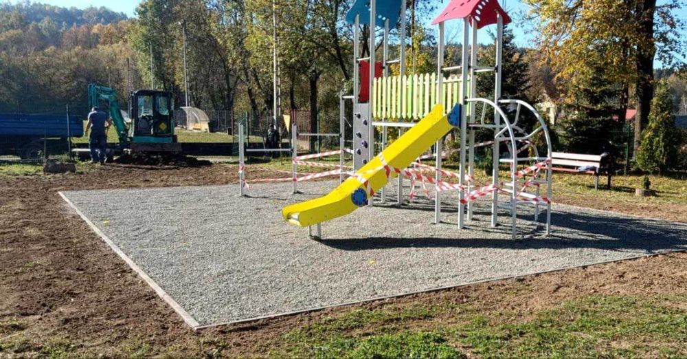 Prace zimne , koparka, koparko-ładowarka, przyłącza wod-kan