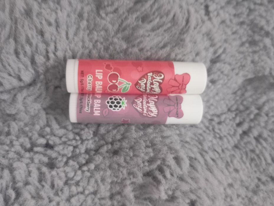 Balsamy do ust zestaw nowe