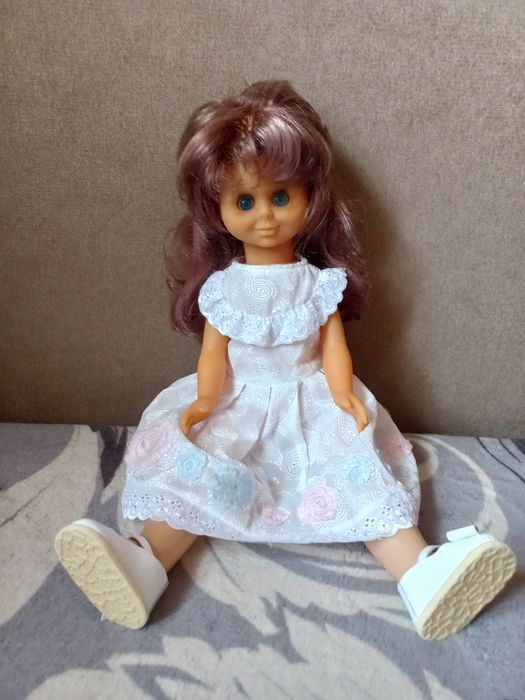 Продам гарну колекційні ляльку гдр