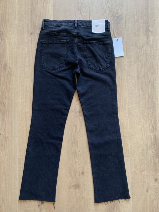 Spodnie, jeansy, dżinsy z ozdobnymi gwiazdkami z cekinów, ćwieków