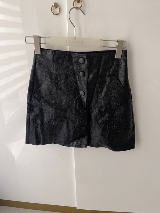 Spódniczka marki stradivarius rozmiar 34