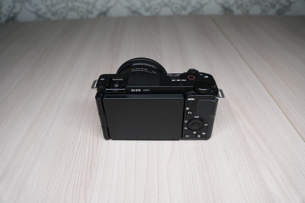 Sony ZV E10 + Viltrox 20mm 2.8