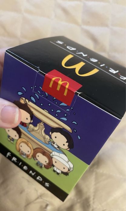 Фігурка friends з mcdonads друзі Рейчел Моніка Чендлер