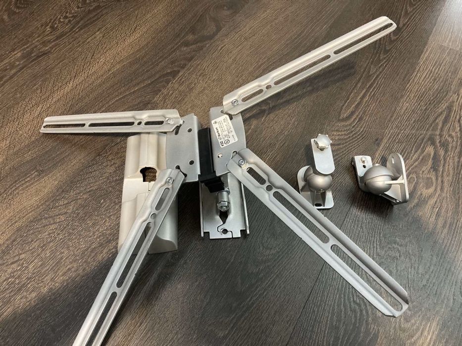 Крепление для телевизора