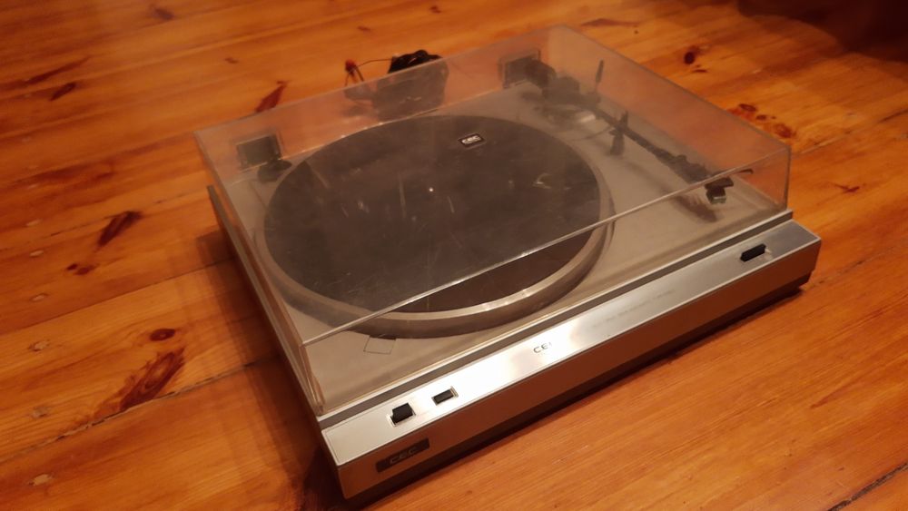 Gramofon C.E.C. ST 110 Chuo Denki