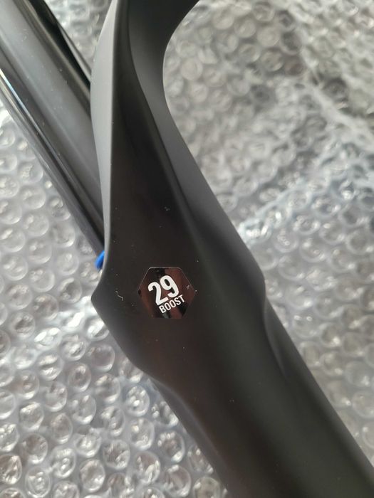 SR Suntour Mobie 35 ,120mm, 29"disc Boost, 2CR, 1,8