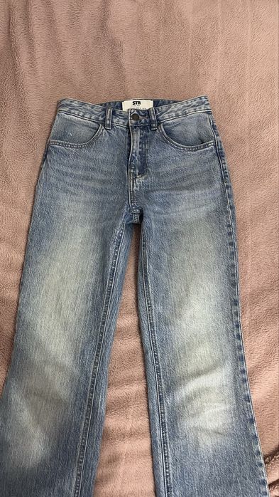 Jasne jeansy  stradivarius rozmiar 32
