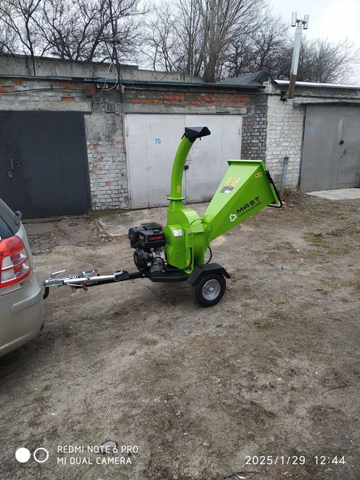 Измельчитель веток.Подрібнювач гілок. Щепорез.