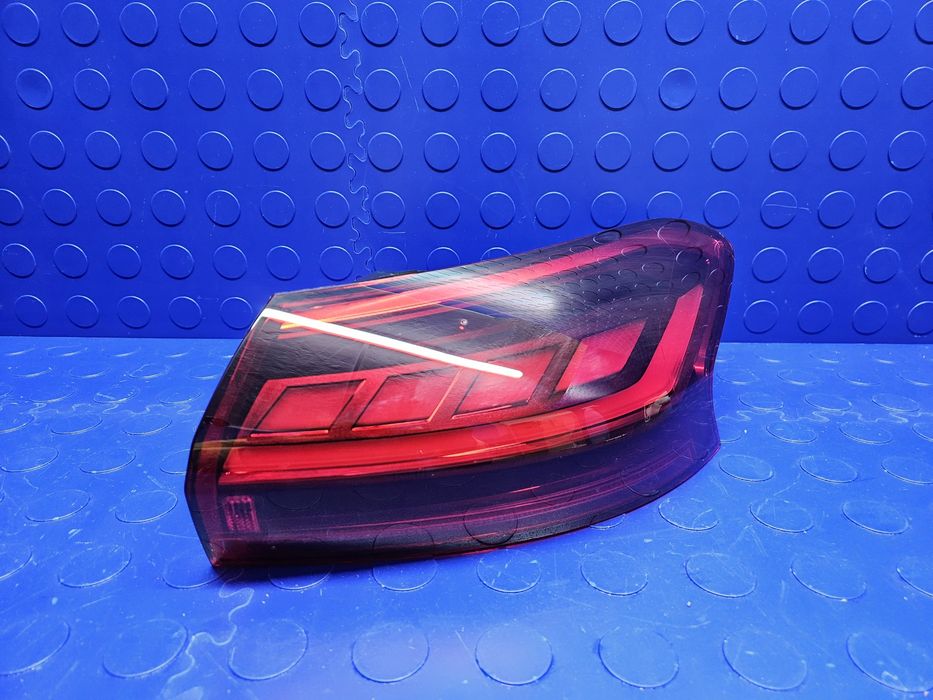 LAMPA tylna prawa AUDI A6 E-TRON 25- prawy tył NOWA angielska oryginał