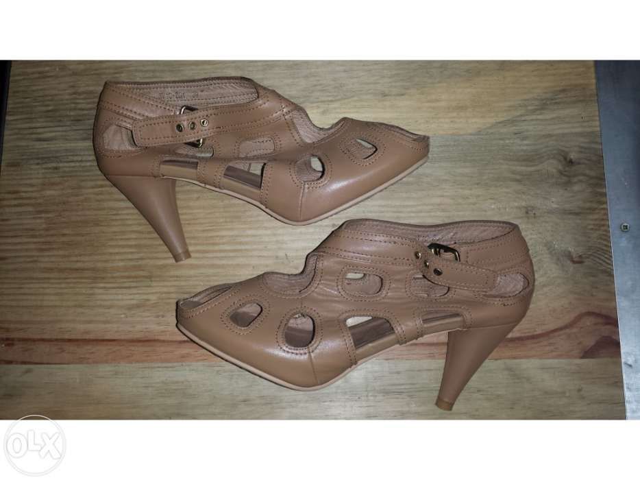 Carteiras Sapatos tudo novo