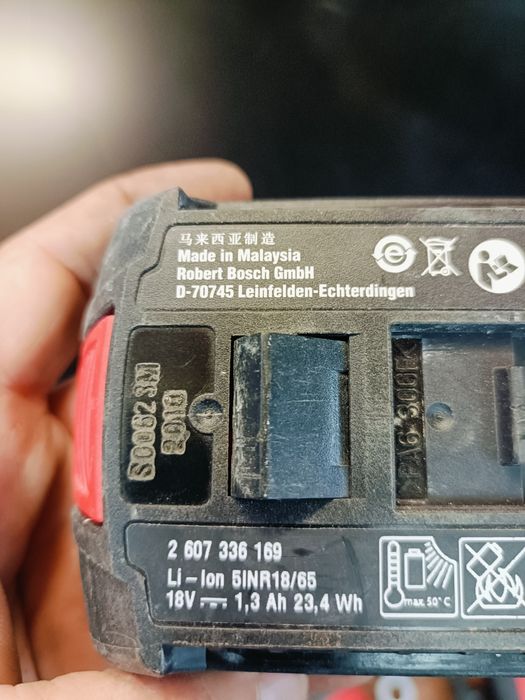 Carregador Bosh com baterias