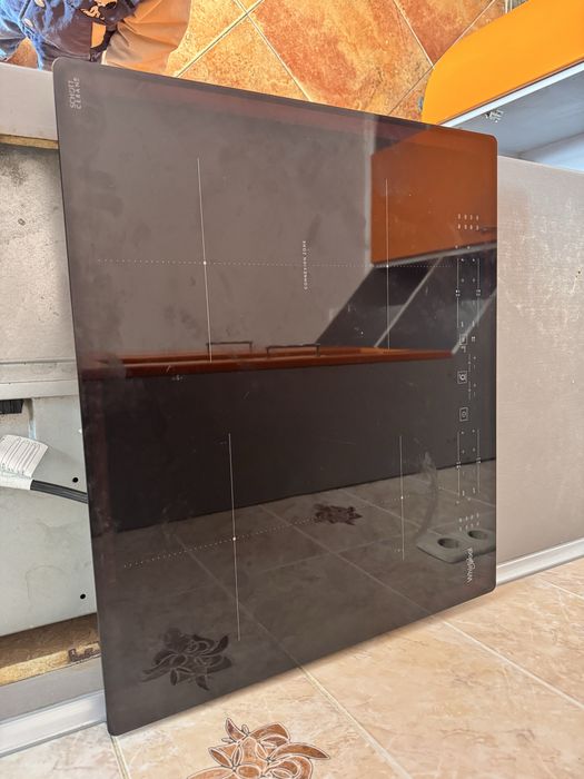 індукційну варильну поверхню Whirlpool WB B8360 NE. Б/в