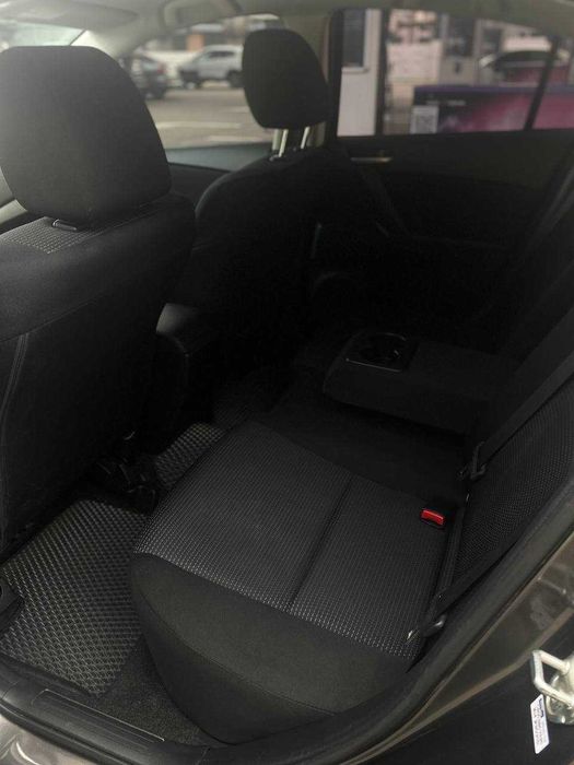 Продам Mazda 3 2012 Автомат