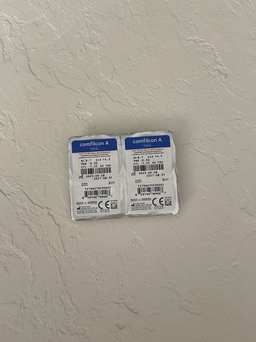 Місячні контактні лінзи Biofinity