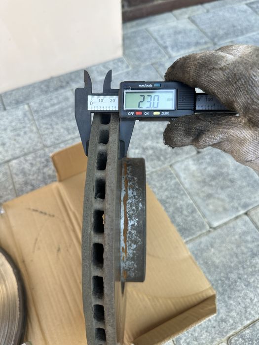 Гальмівні диски passat b6 b7 cc audi golf jetta