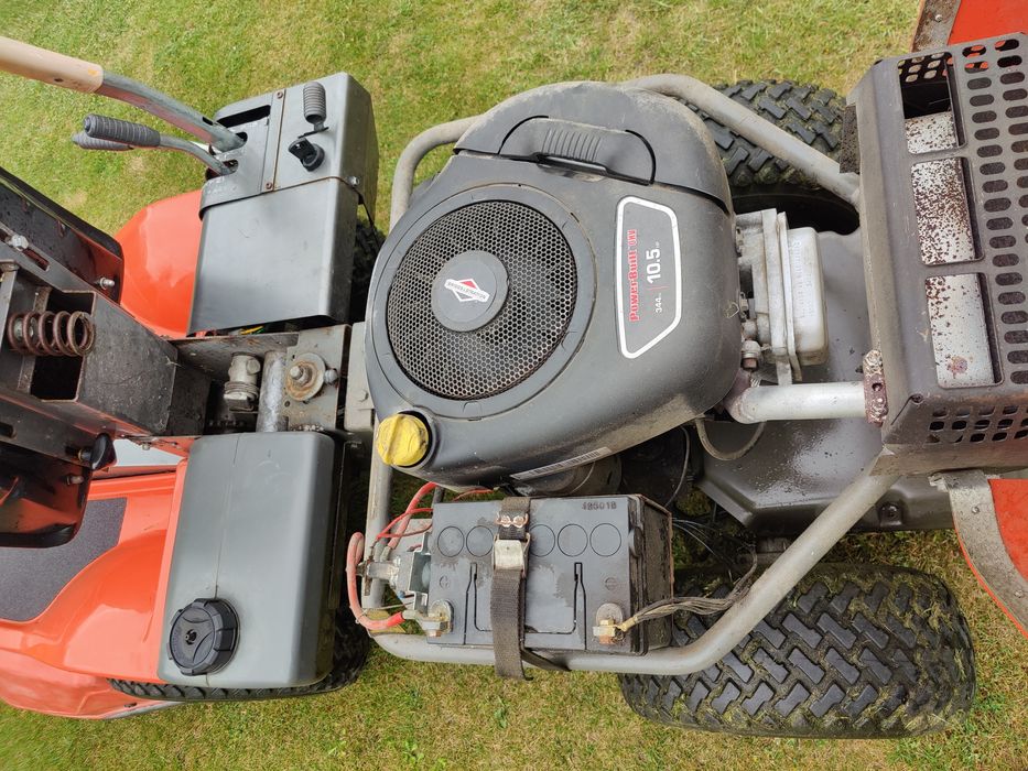 Kosiarka traktorek Husqvarna.