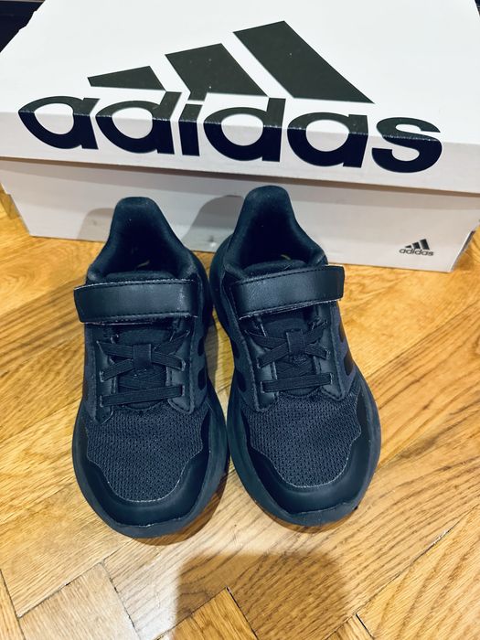 Кроссовки Adias размер 29