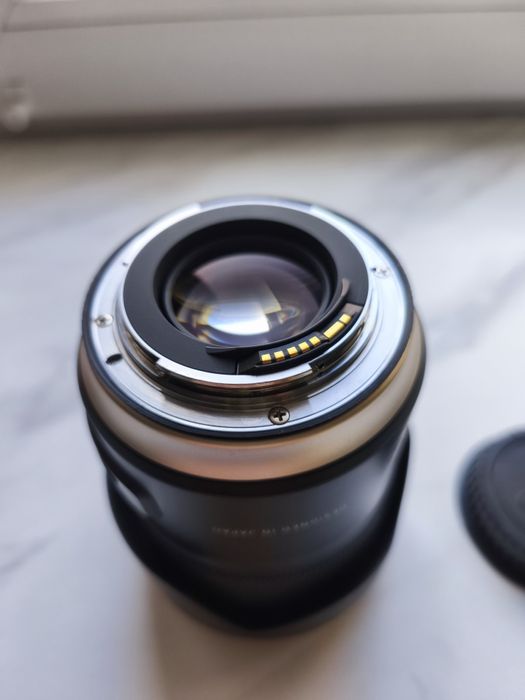 Объектив Tamron  35mm f/1.4  (для Canon)