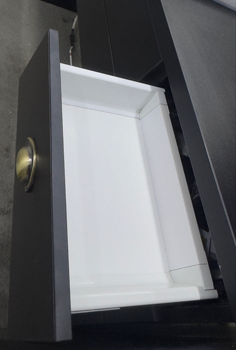 Konsoleta Ayala Barber Davos Black