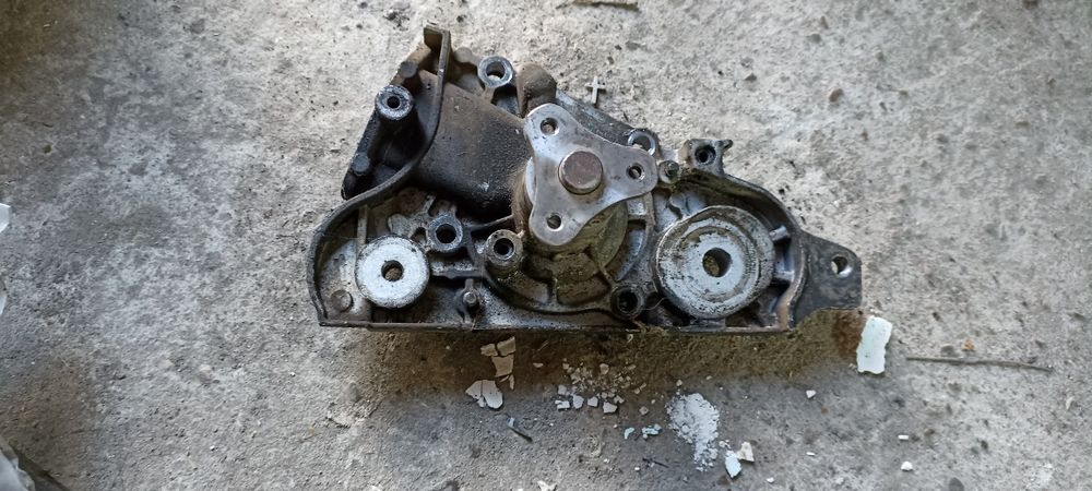 Запчасти двигуна mazda 323f ba 1.5