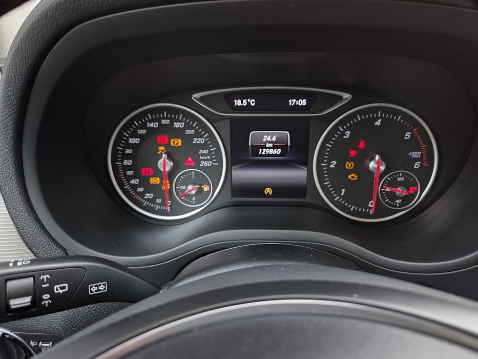 Mercedes B180 CDI ( IMPECÁVEL )