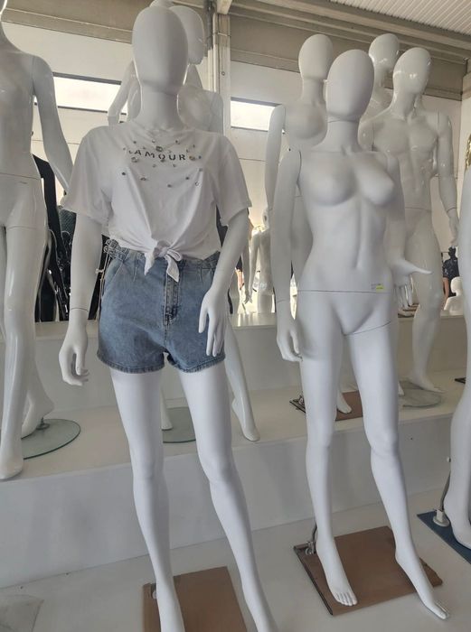 Manequim mulher branco