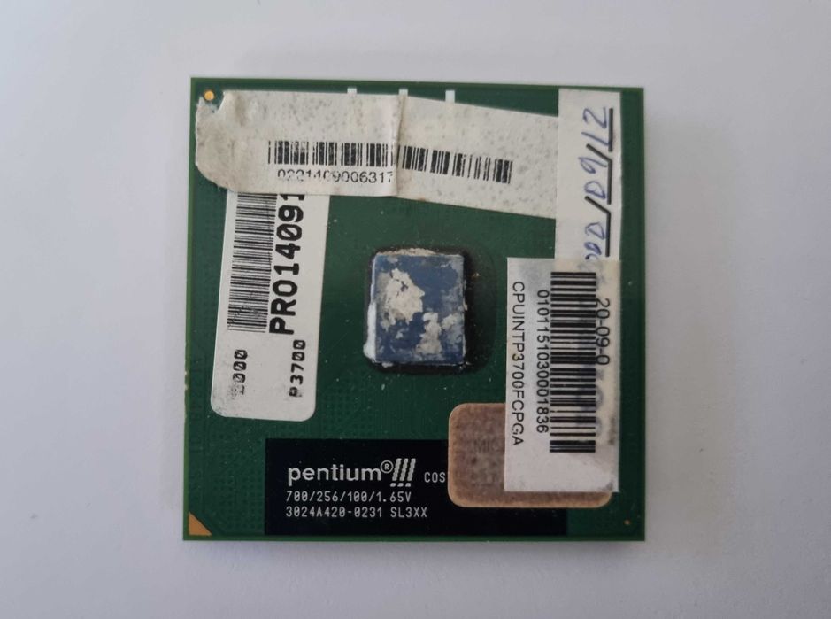 Vintage processor - Intel Pentium III 700Mhz - 200064585047612033120