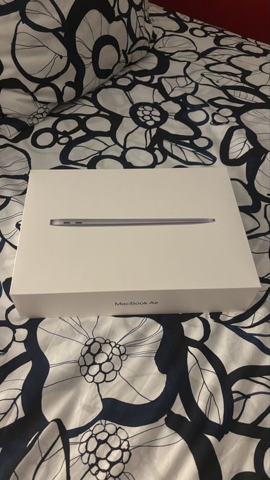 Macbook Air Intel i3, 8GB 256GB - 2020 (Com CAIXA ORIGINAL)