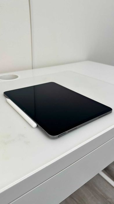 iPaid Air 11-inch M3 128GB Wi-Fi Cinzento Sideral + Apple Pencil - Como Novo