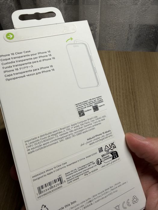 Apple Clear Case iPhone 16