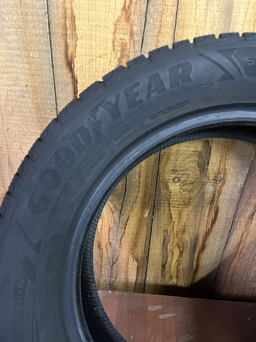 Шини 215 60 17 GOODYEAR
