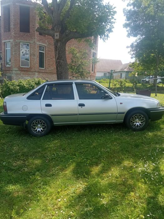 Автомобіль продаж