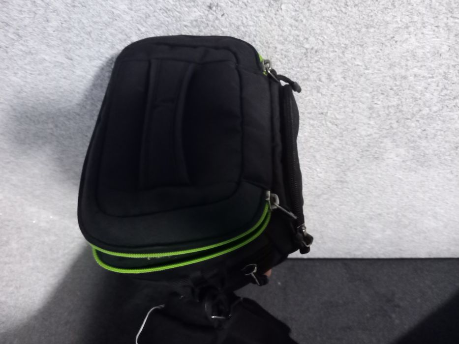 Сумка Case Logic Kontrast S Shoulder Bag DILC KDM-101 Black  до фотокамери