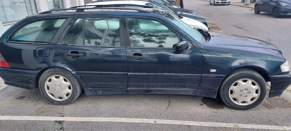 Carrinha Mercedes 220d