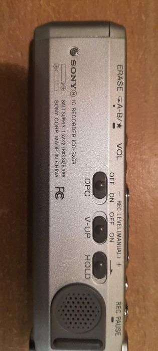 Качественный цифровий диктофон Sony ICD-SX68 и микрофон Sony ECM-C10